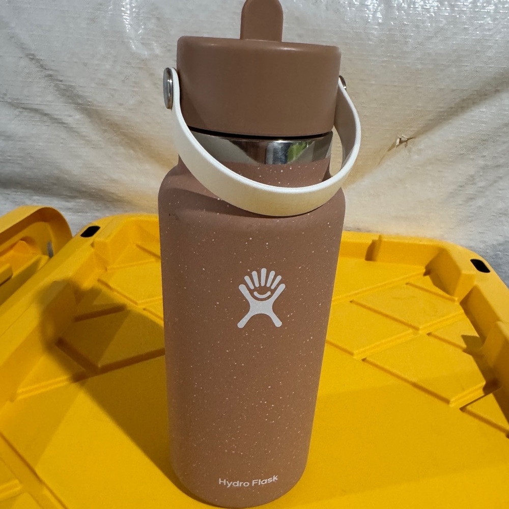 Hydro Flask 32 Oz Wide Flex Straw Cap Sandy